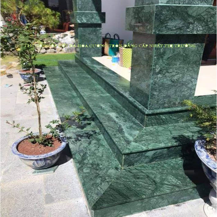 cột tròn đá hoa cương